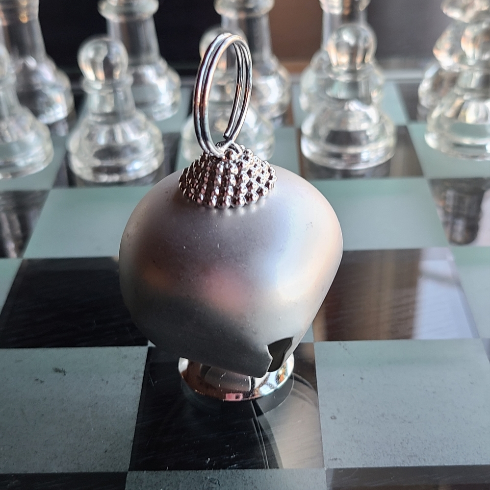 Small jingle bell can hold a small photo for a office desk - Picture 4 of 6
